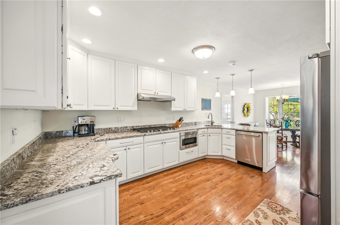 Churchill Boro, Pennsylvania 15235, United States, 4 Bedrooms Bedrooms, ,3 BathroomsBathrooms,Residential,Contingent,115045