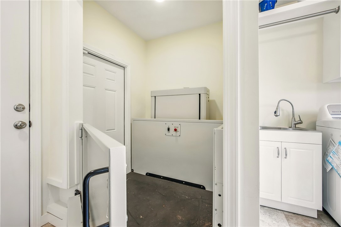 Churchill Boro, Pennsylvania 15235, United States, 4 Bedrooms Bedrooms, ,3 BathroomsBathrooms,Residential,Contingent,115045