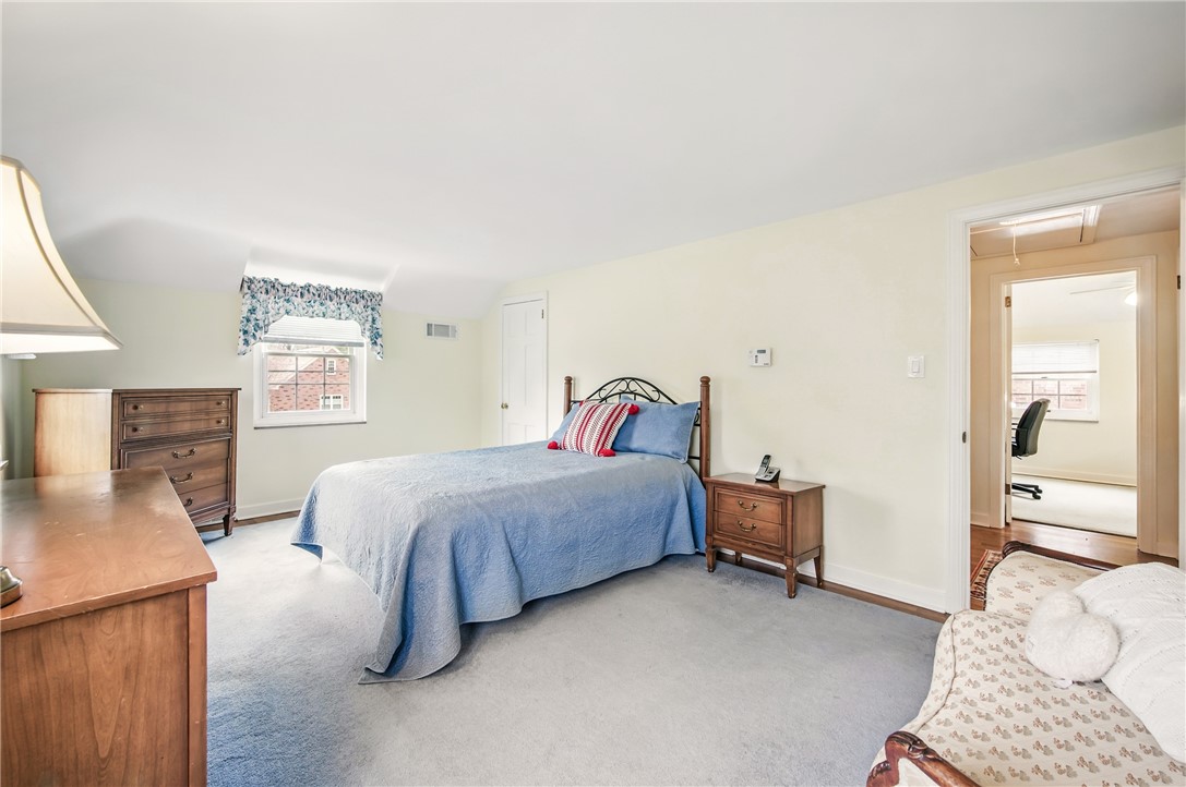 Churchill Boro, Pennsylvania 15235, United States, 4 Bedrooms Bedrooms, ,3 BathroomsBathrooms,Residential,Contingent,115045