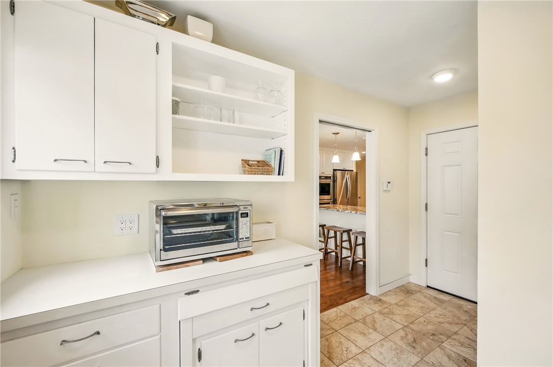 Churchill Boro, Pennsylvania 15235, United States, 4 Bedrooms Bedrooms, ,3 BathroomsBathrooms,Residential,Contingent,115045