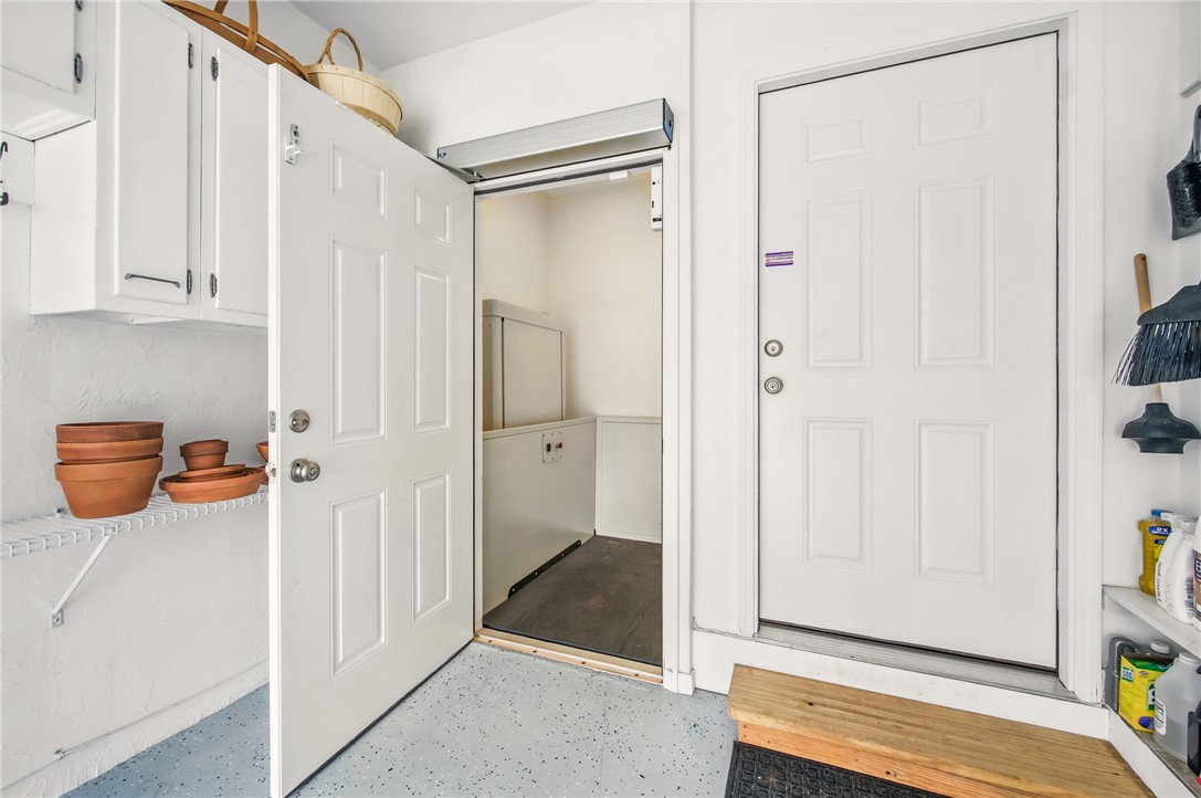 Churchill Boro, Pennsylvania 15235, United States, 4 Bedrooms Bedrooms, ,3 BathroomsBathrooms,Residential,Contingent,115045