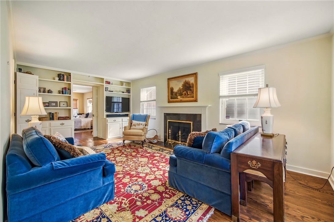 Churchill Boro, Pennsylvania 15235, United States, 4 Bedrooms Bedrooms, ,3 BathroomsBathrooms,Residential,Contingent,115045