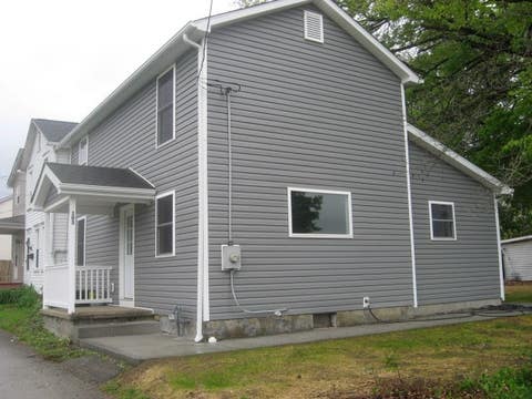 Homes For Sale - 103 Leather Street St<br/> Latrobe, PA 15650