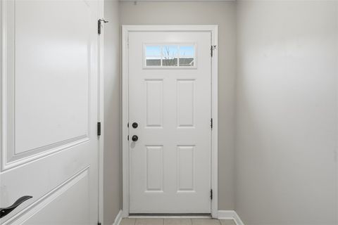 Photo of 1204 Pointe View Dr, Mars, PA 16046 (MLS # 1736805)