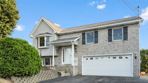 Photo of 106 Dean St, Freedom, PA 15042 (MLS # 1725700)