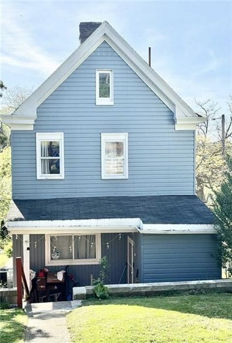 Photo of 347 Grove St, East McKeesport, PA 15035 (MLS # 1749563)