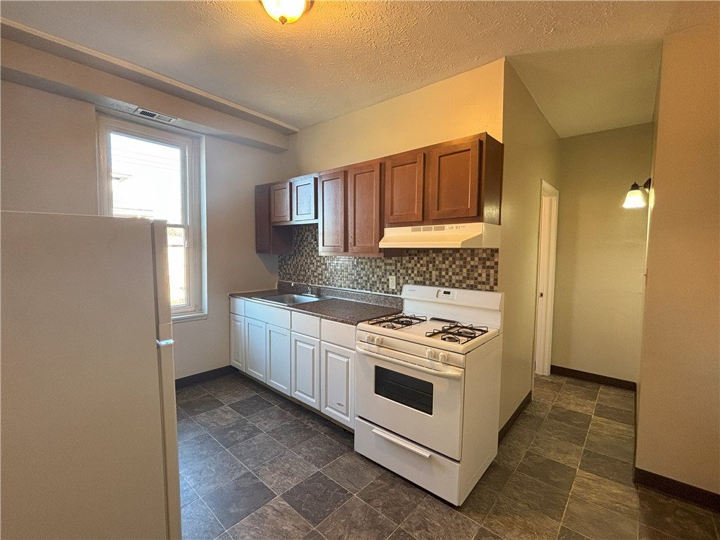 Swissvale, Pennsylvania 15218, United States, 1 Bedroom Bedrooms, ,1 BathroomBathrooms,Residential,Active,86510