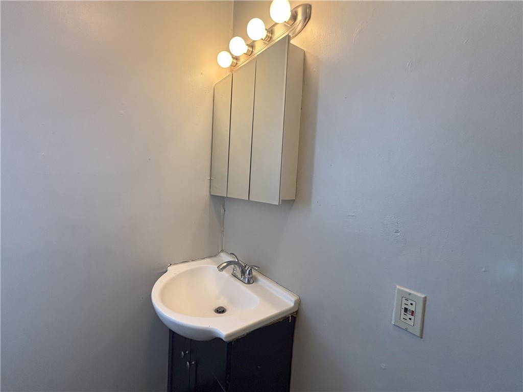 Swissvale, Pennsylvania 15218, United States, 1 Bedroom Bedrooms, ,1 BathroomBathrooms,Residential,Active,86510
