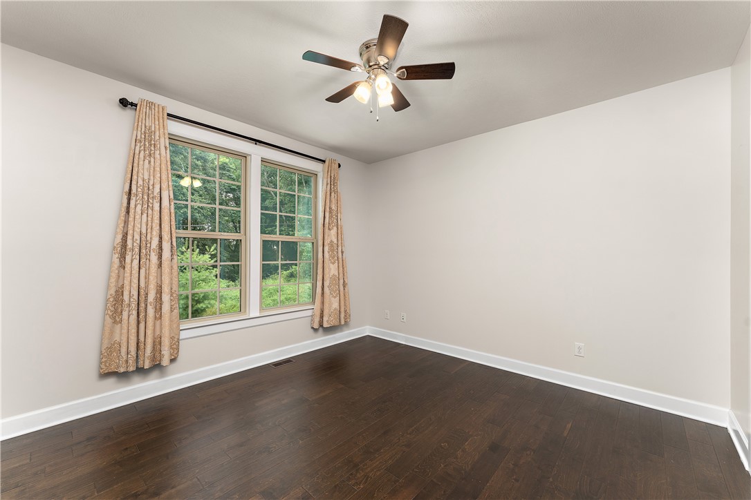 Franklin Park, Pennsylvania 15143, United States, 5 Bedrooms Bedrooms, ,5 BathroomsBathrooms,Residential,Active,176925