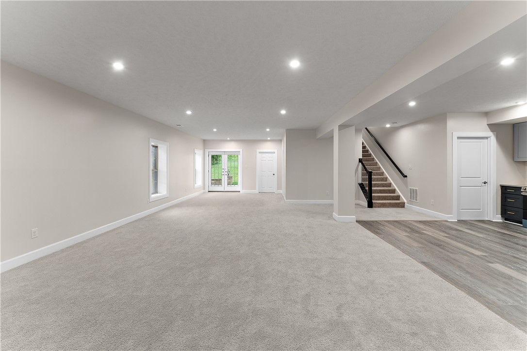 Franklin Park, Pennsylvania 15143, United States, 5 Bedrooms Bedrooms, ,5 BathroomsBathrooms,Residential,Active,176925