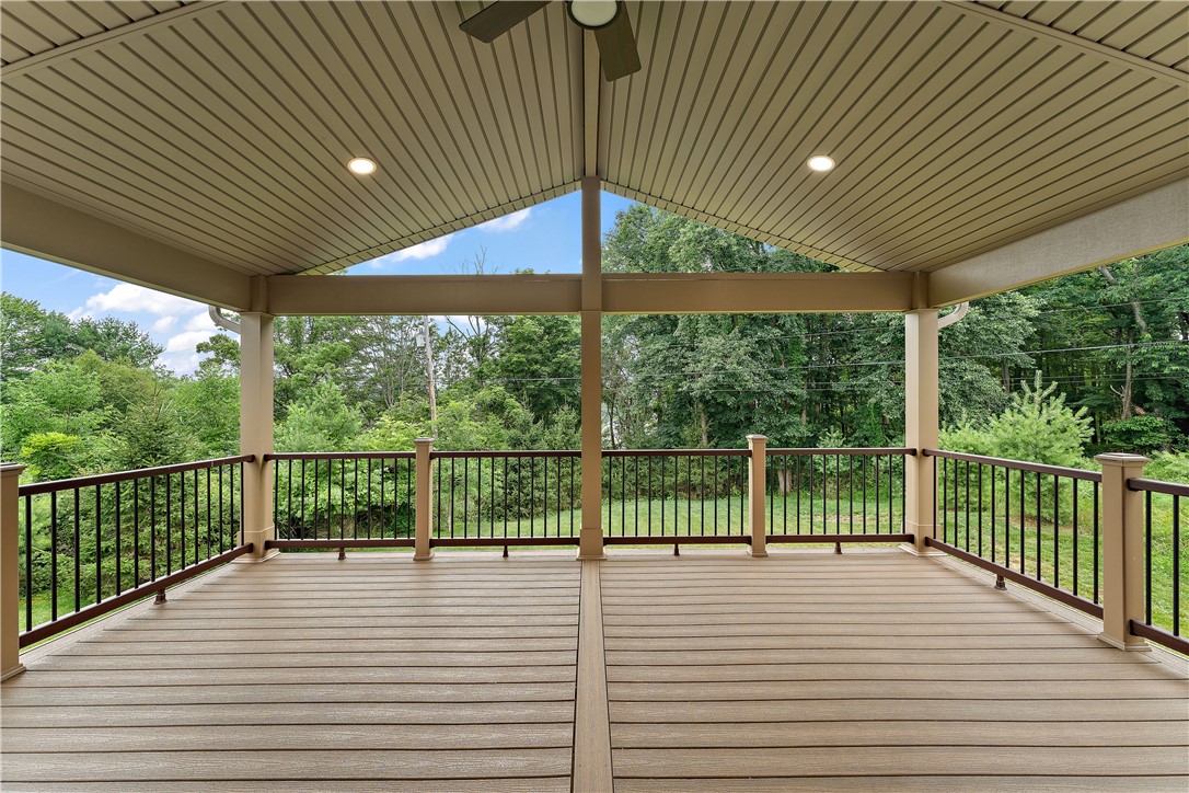 Franklin Park, Pennsylvania 15143, United States, 5 Bedrooms Bedrooms, ,5 BathroomsBathrooms,Residential,Active,176925