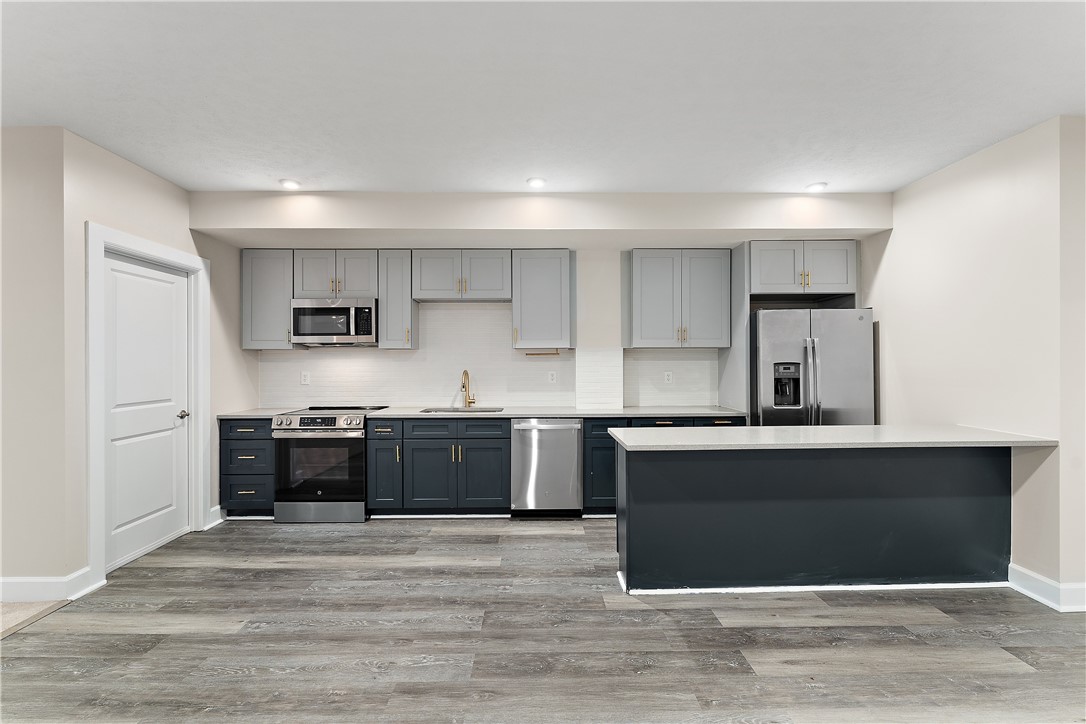 Franklin Park, Pennsylvania 15143, United States, 5 Bedrooms Bedrooms, ,5 BathroomsBathrooms,Residential,Active,176925