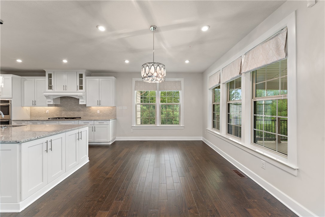 Franklin Park, Pennsylvania 15143, United States, 5 Bedrooms Bedrooms, ,5 BathroomsBathrooms,Residential,Active,176925