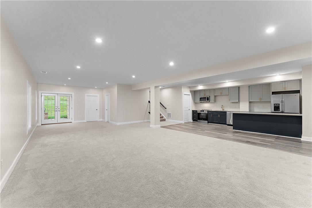 Franklin Park, Pennsylvania 15143, United States, 5 Bedrooms Bedrooms, ,5 BathroomsBathrooms,Residential,Active,176925