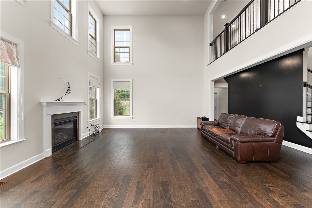 Franklin Park, Pennsylvania 15143, United States, 5 Bedrooms Bedrooms, ,5 BathroomsBathrooms,Residential,Active,176925