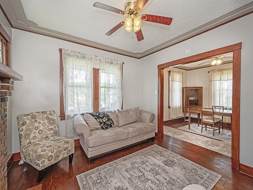 116 1st Ave Ave, New Eagle, Pennsylvania image 4