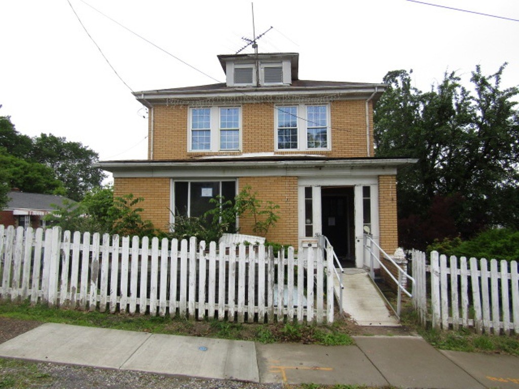 501 6th Ave Ave, Carnegie, Pennsylvania image 1