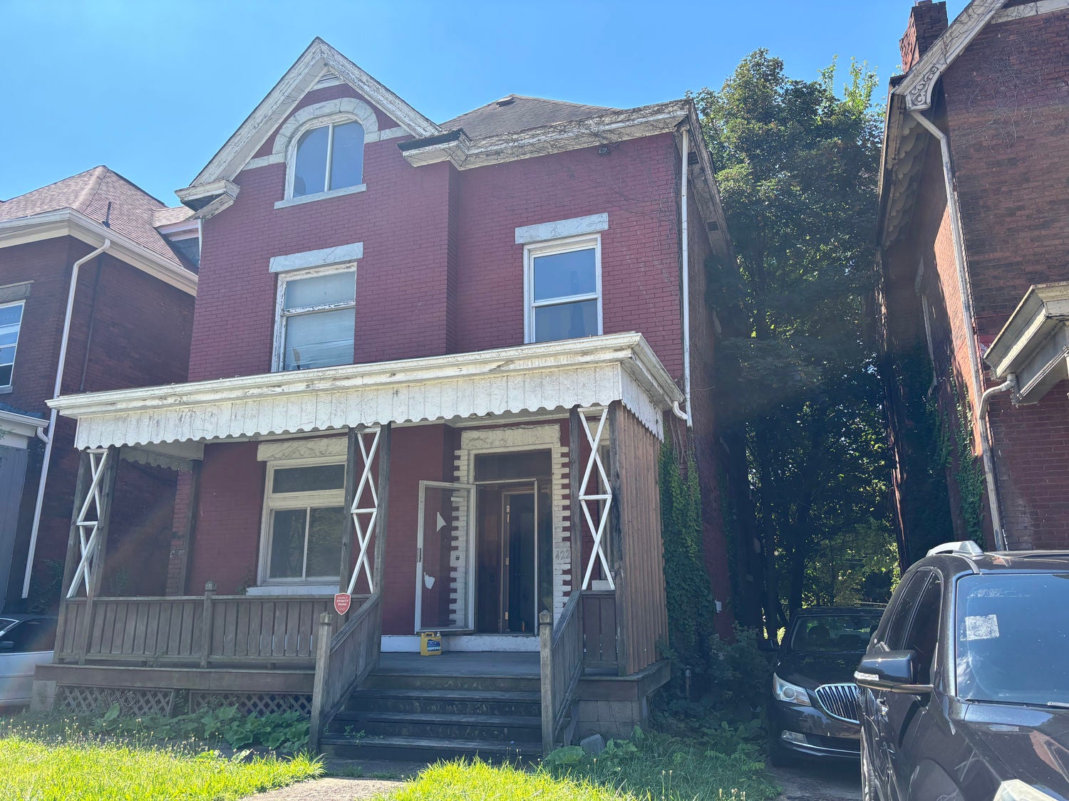 422 Charles Street