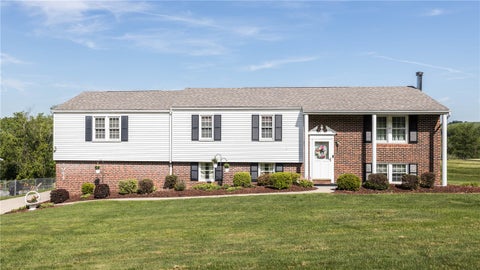 Photo of 3061 Dividend Dr, Washington, PA 15301 (MLS # 1758804)