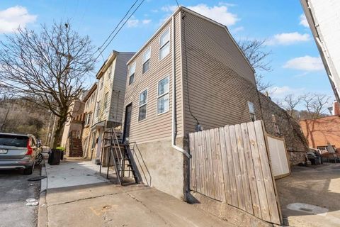 Photo of 106 S 10th St, Pittsburgh, PA 15203 (MLS # 1747428)
