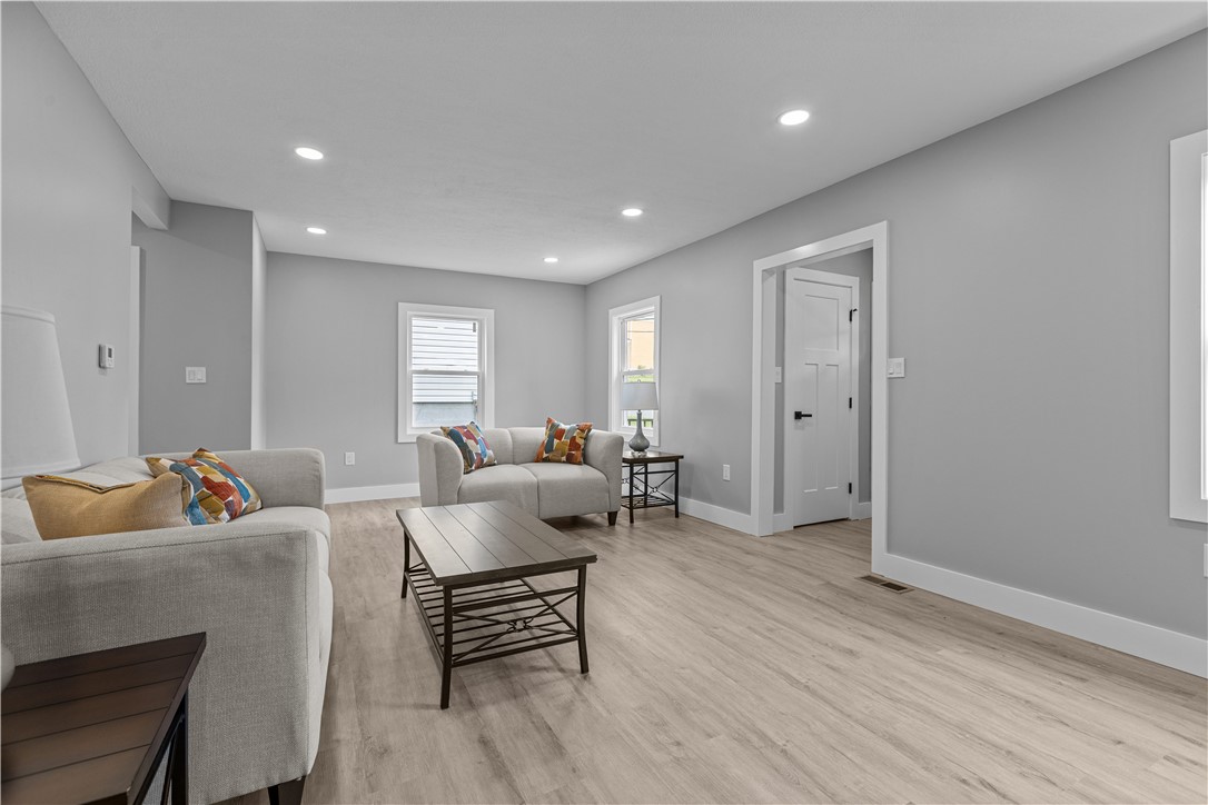 421 W College St St, Canonsburg, Pennsylvania image 6
