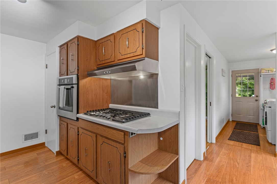 1527 W Ingomar Rd