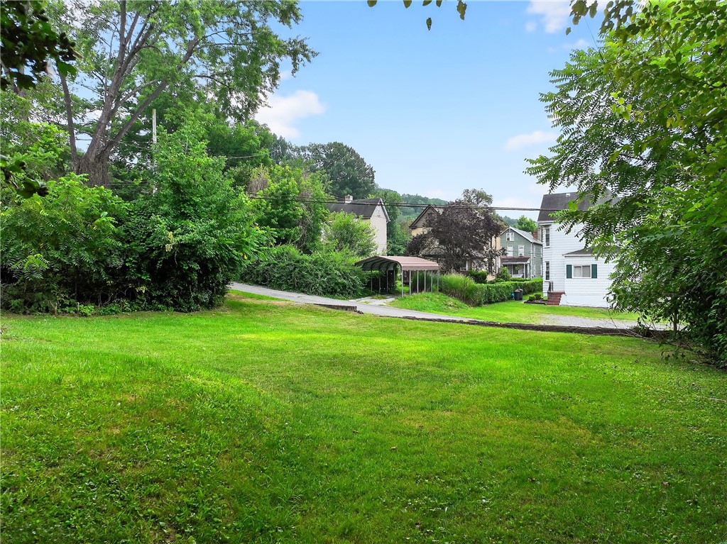 Ingram, Pennsylvania 15205, United States, 4 Bedrooms Bedrooms, ,2 BathroomsBathrooms,Residential,Pending,189164