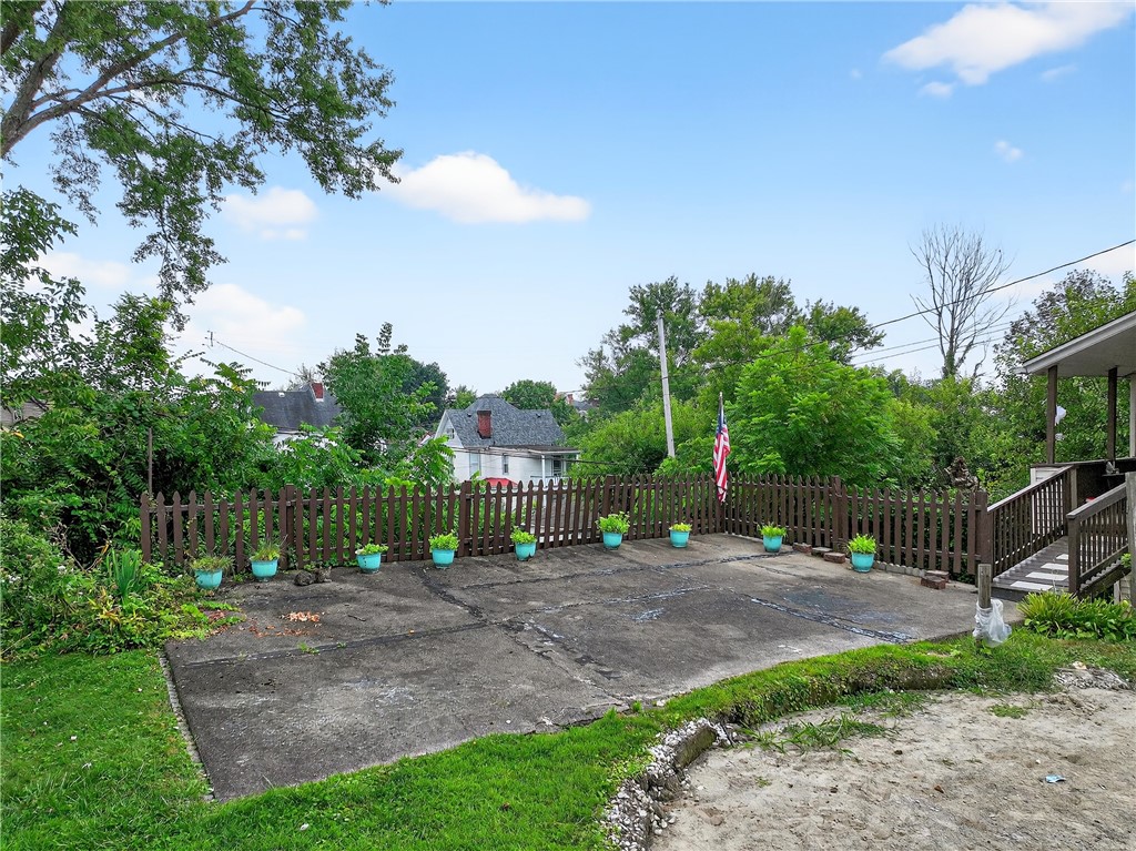 Ingram, Pennsylvania 15205, United States, 4 Bedrooms Bedrooms, ,2 BathroomsBathrooms,Residential,Pending,189164