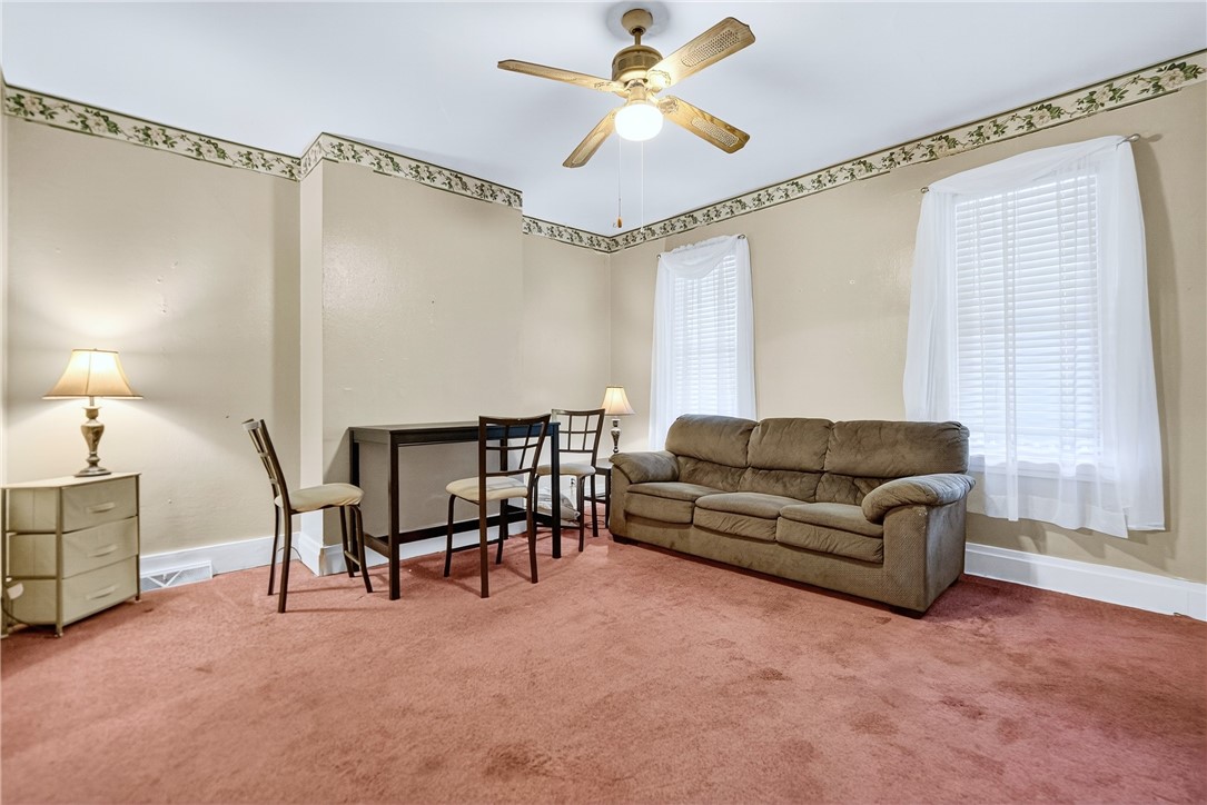 Ingram, Pennsylvania 15205, United States, 4 Bedrooms Bedrooms, ,2 BathroomsBathrooms,Residential,Pending,189164