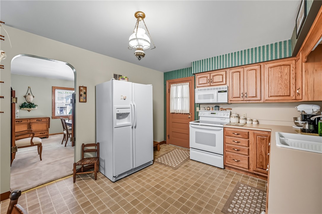 Sharpsville, Pennsylvania 16150, United States, 4 Bedrooms Bedrooms, ,3 BathroomsBathrooms,Residential,Active,223603