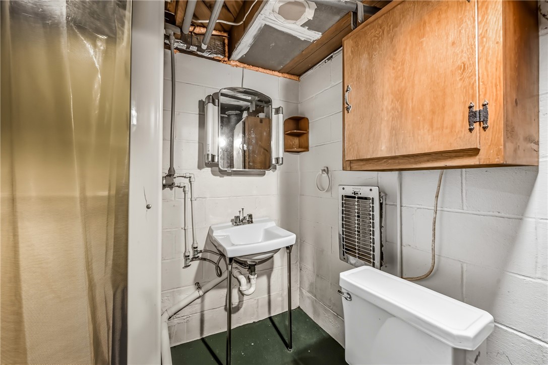 Sharpsville, Pennsylvania 16150, United States, 4 Bedrooms Bedrooms, ,3 BathroomsBathrooms,Residential,Active,223603