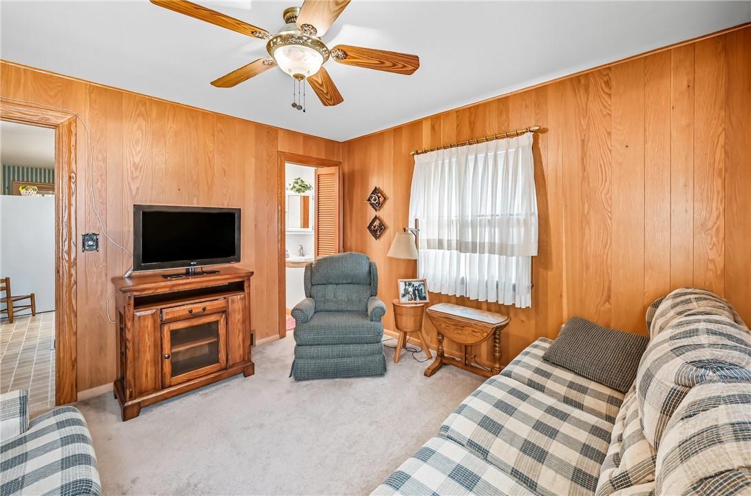 Sharpsville, Pennsylvania 16150, United States, 4 Bedrooms Bedrooms, ,3 BathroomsBathrooms,Residential,Active,223603