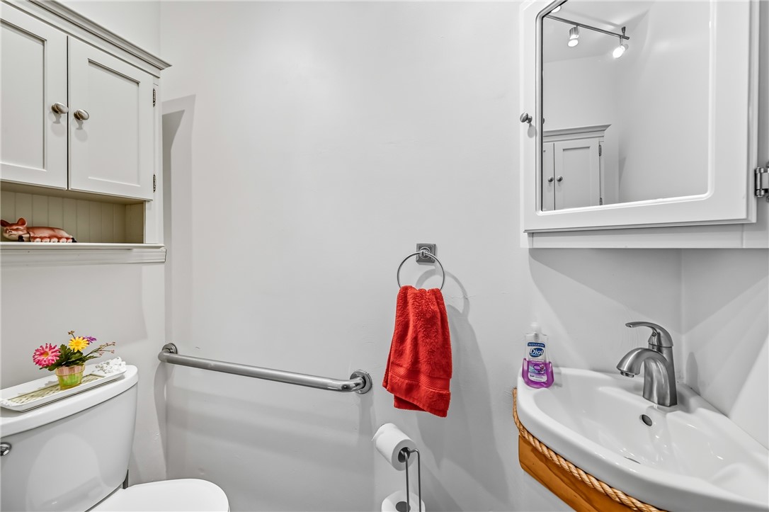 Sharpsville, Pennsylvania 16150, United States, 4 Bedrooms Bedrooms, ,3 BathroomsBathrooms,Residential,Active,223603