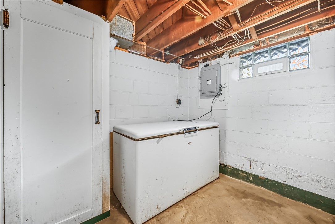 Sharpsville, Pennsylvania 16150, United States, 4 Bedrooms Bedrooms, ,3 BathroomsBathrooms,Residential,Active,223603