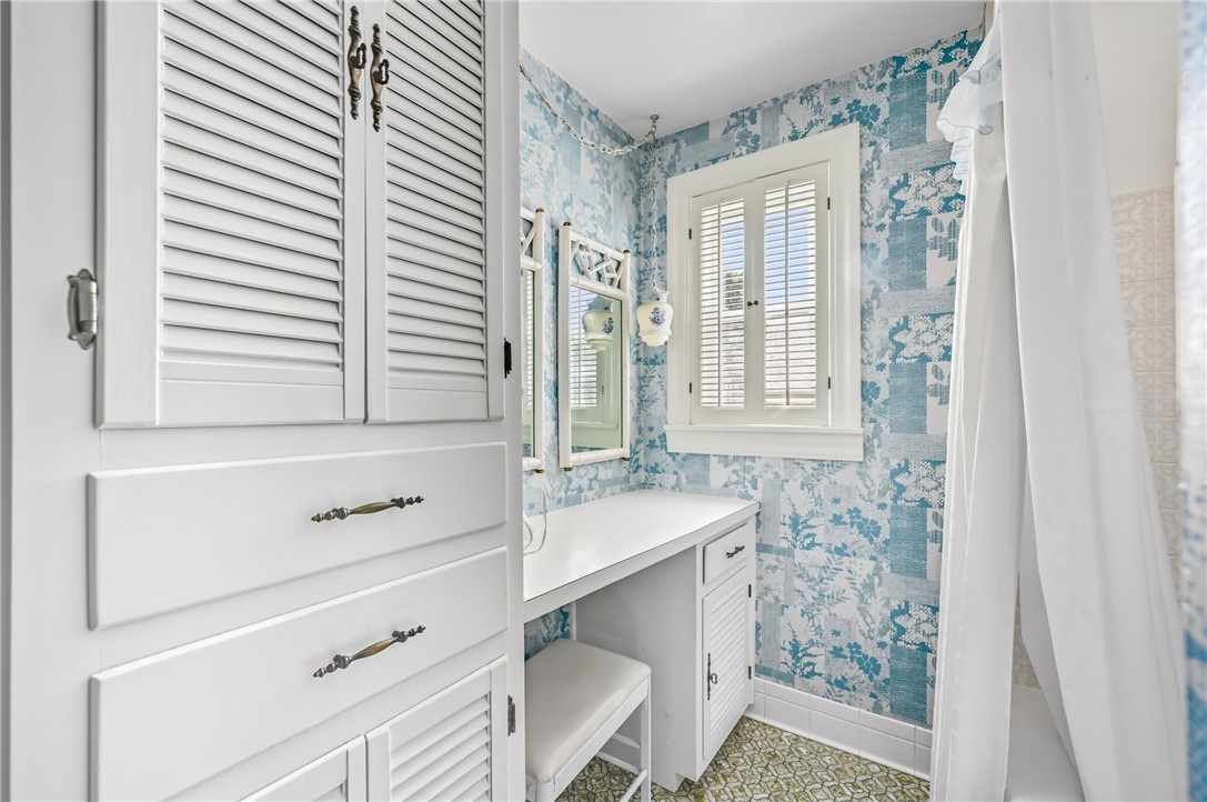 Sharpsville, Pennsylvania 16150, United States, 4 Bedrooms Bedrooms, ,3 BathroomsBathrooms,Residential,Active,223603