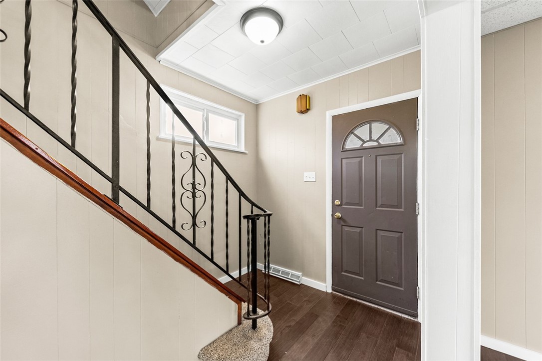 Connellsville, Pennsylvania 15425, United States, 2 Bedrooms Bedrooms, ,2 BathroomsBathrooms,Residential,Contingent,245549