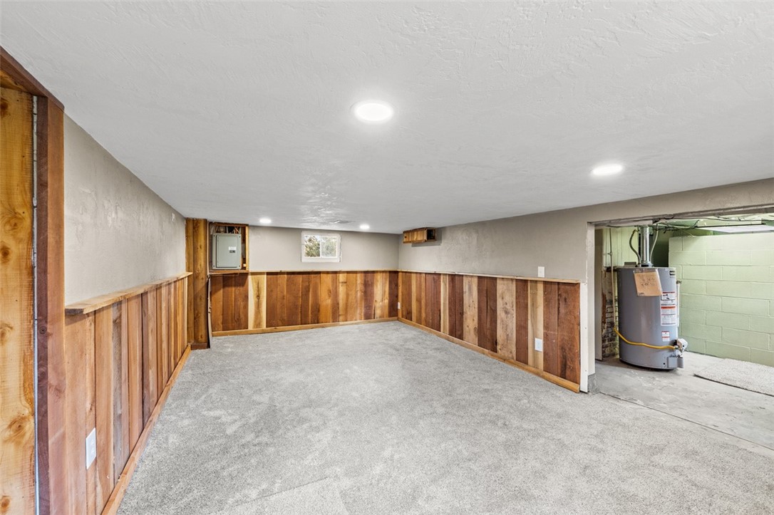 Connellsville, Pennsylvania 15425, United States, 2 Bedrooms Bedrooms, ,2 BathroomsBathrooms,Residential,Contingent,245549