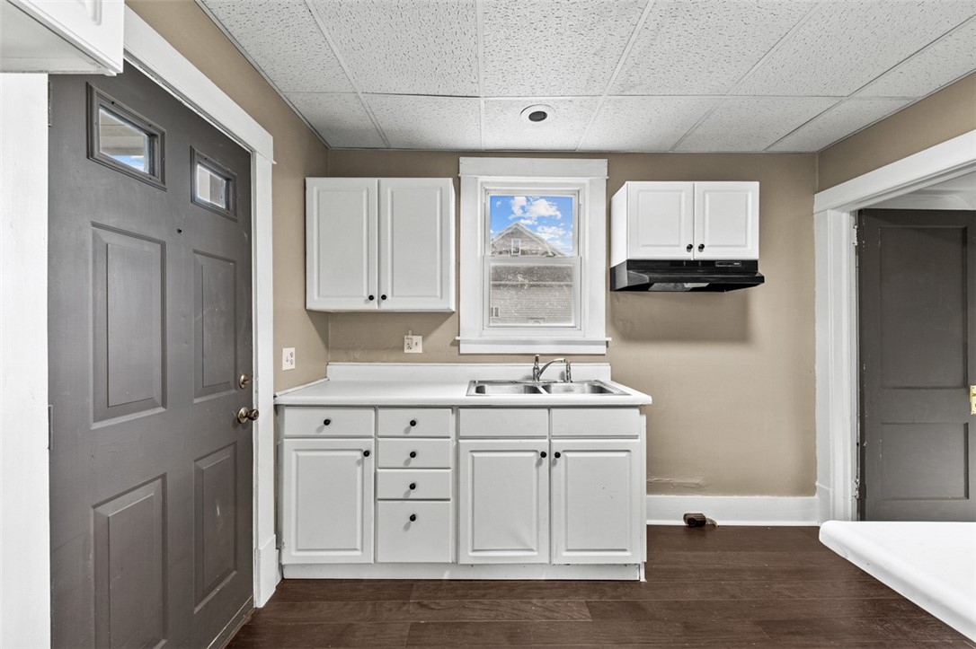 Connellsville, Pennsylvania 15425, United States, 2 Bedrooms Bedrooms, ,2 BathroomsBathrooms,Residential,Contingent,245549