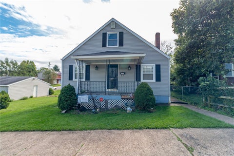 Homes For Sale - 302 Baughman Ave Ave<br/> Jeannette, PA 15644