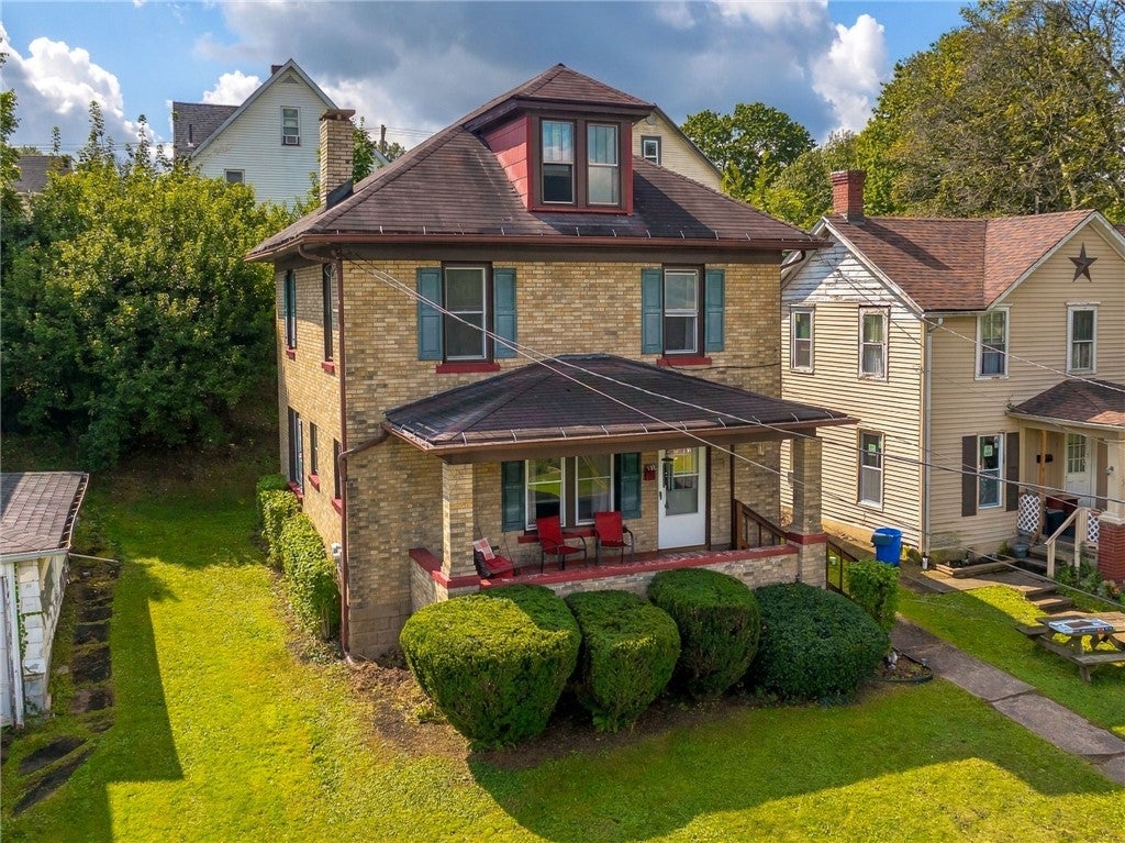 13 Hiland Avenue