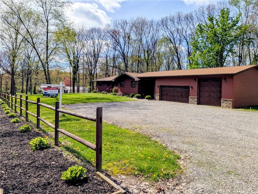 141 Hall Rd