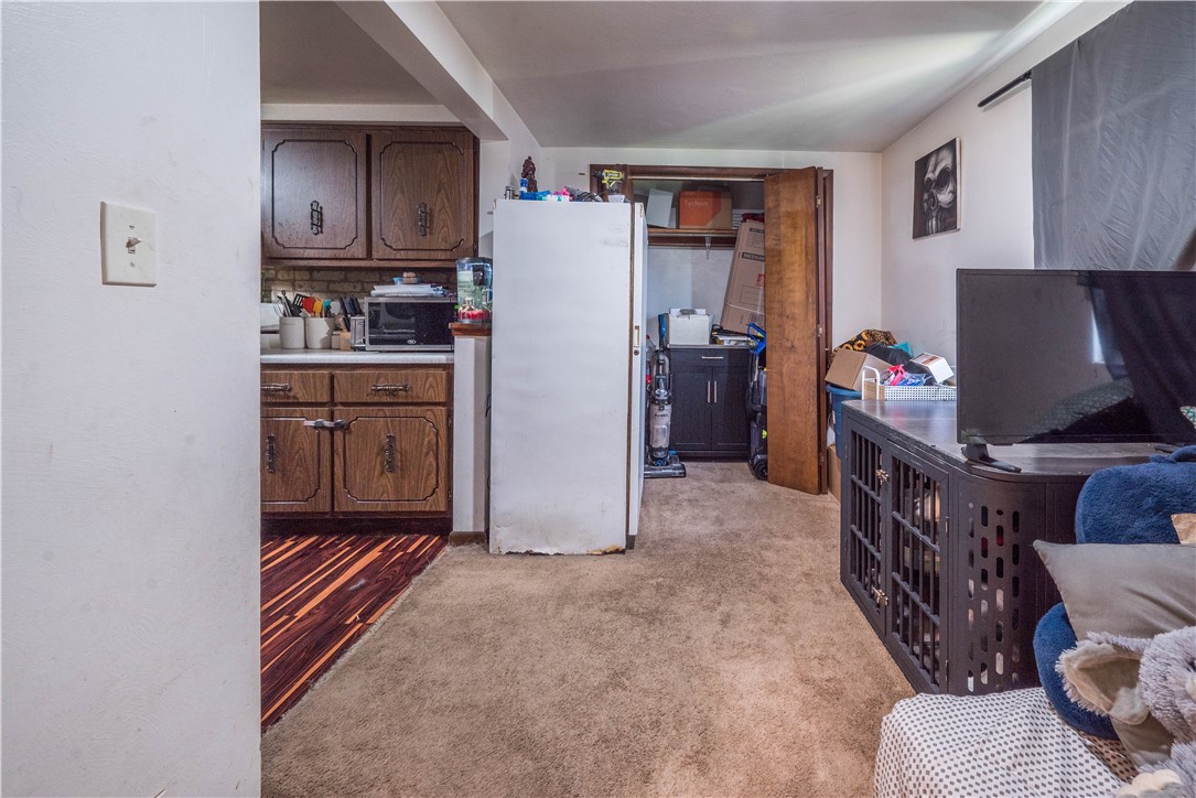 Clairton, Pennsylvania 15025, United States, 3 Bedrooms Bedrooms, ,2 BathroomsBathrooms,Residential,Pending,171064