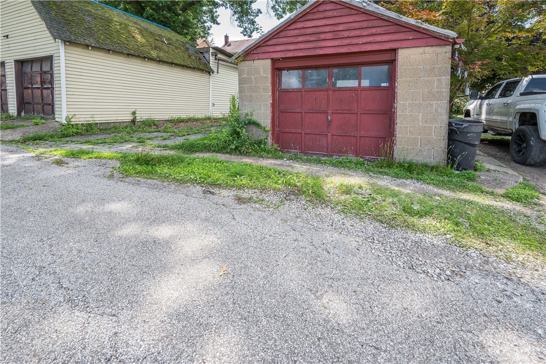 Clairton, Pennsylvania 15025, United States, 3 Bedrooms Bedrooms, ,2 BathroomsBathrooms,Residential,Pending,171064