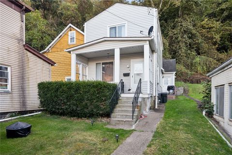 Photo of 427 Marion St, Creighton, PA 15030 (MLS # 1726206)