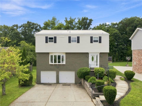 Homes For Sale - 252 Boyce Park Dr Dr<br/> Plum Boro, PA 15239