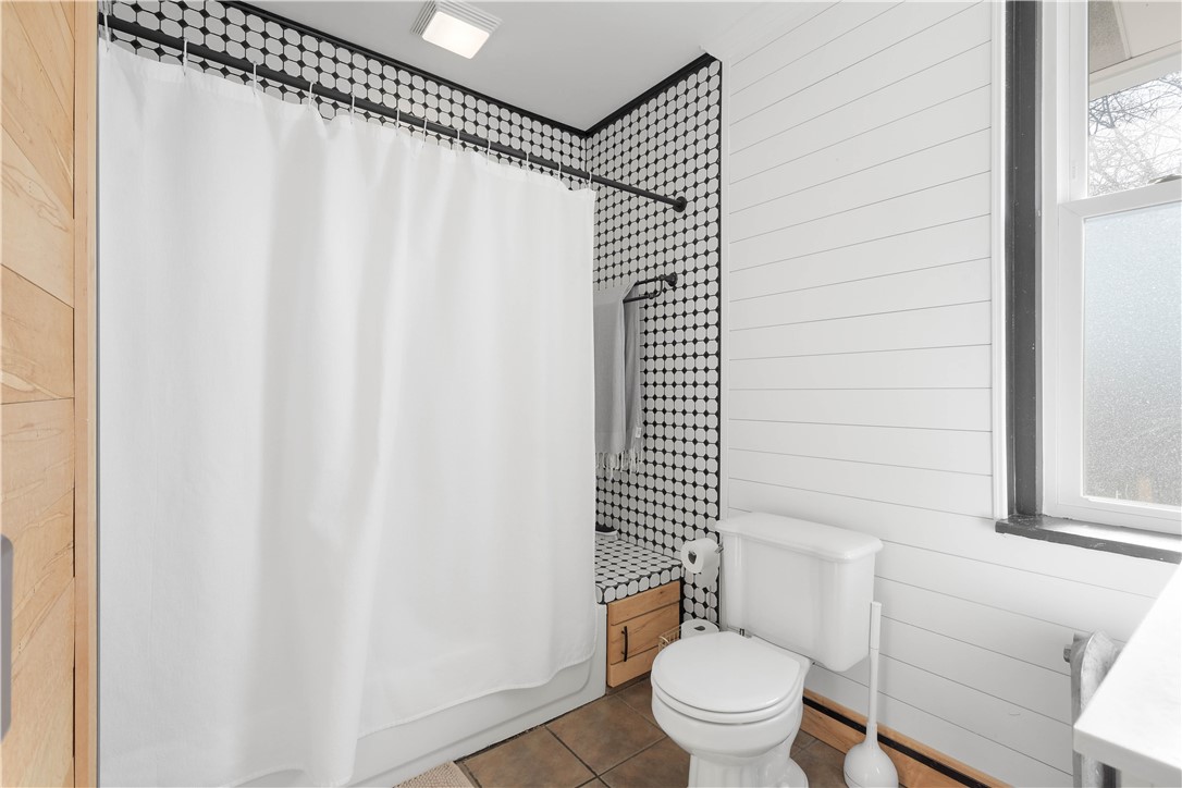 Dormont, Pennsylvania 15216, United States, 4 Bedrooms Bedrooms, ,2 BathroomsBathrooms,Residential,Pending,2241