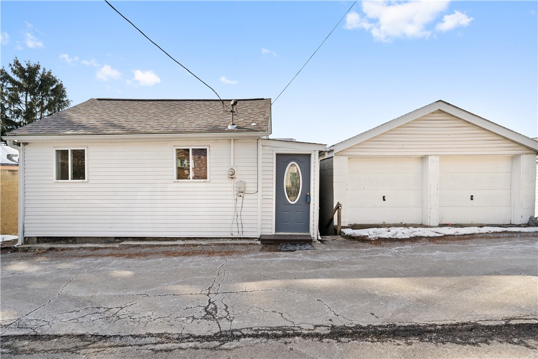 733 Peach Alley, Glassport, Pennsylvania image 1