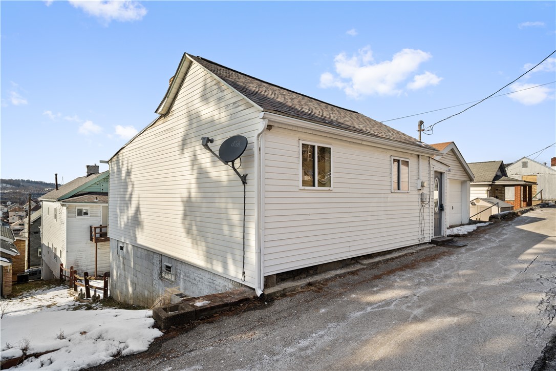 733 Peach Alley, Glassport, Pennsylvania image 6