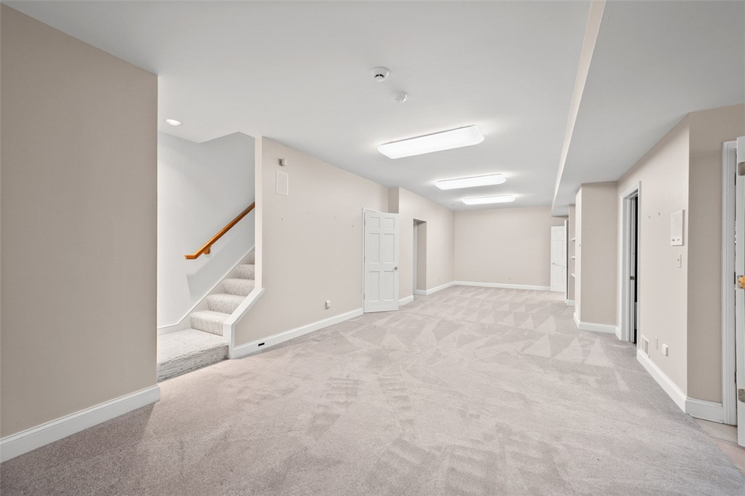 Murrysville, Pennsylvania 15668, United States, 6 Bedrooms Bedrooms, ,6 BathroomsBathrooms,Residential,Active,211086