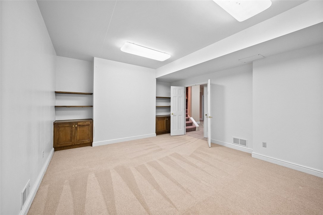 Murrysville, Pennsylvania 15668, United States, 6 Bedrooms Bedrooms, ,6 BathroomsBathrooms,Residential,Active,211086